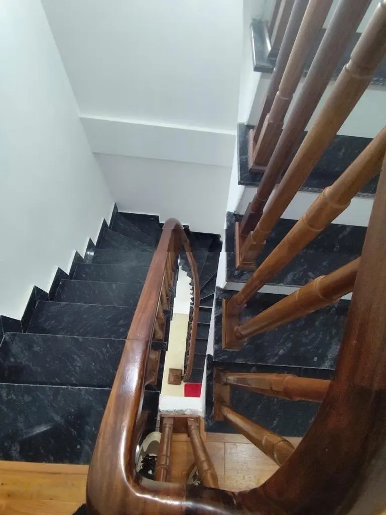Bán Nhà: Ngọc Hồi, 65m2,5 tầng,6 ngủ,thang máy,cách BX Nước Ngầm 0.9km,3 bước ra oto tránh.Hơn 7 tỷ