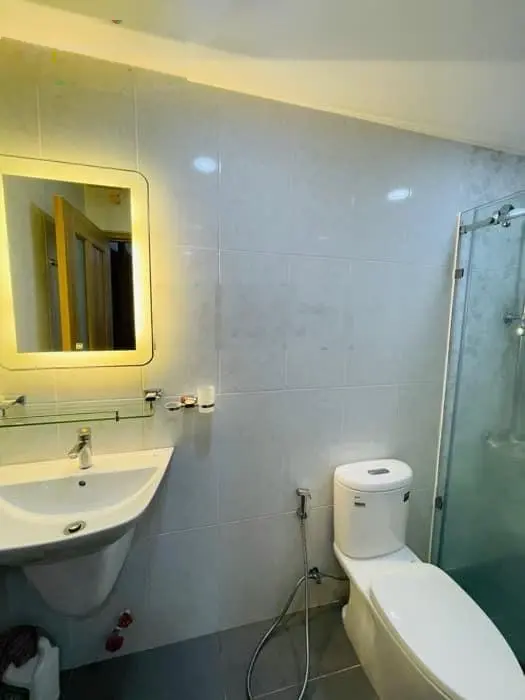 Nhà đẹp mới Bình Tiên 1/, 5x16, trệt lửng 2 lầu, 5PN, 6WC, hẻm to 6m, mua bán công chứng trong ngày