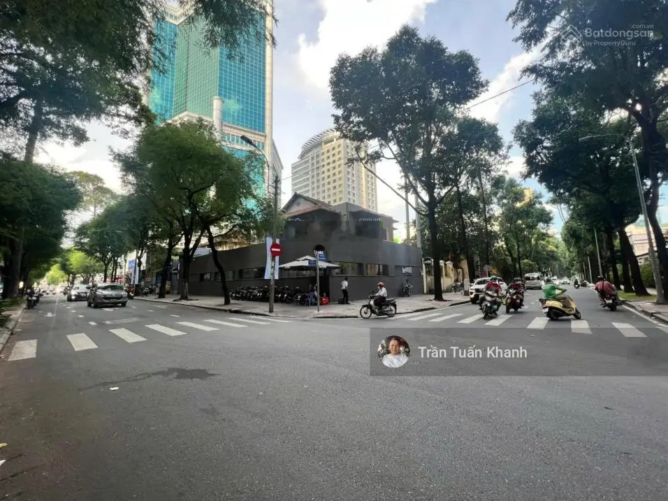Cần bán tòa nhà văn phòng MT Trần Tuấn Khải, P5, Q5. DT: 8.2x20m, Hầm, 5 lầu. Gía 72 TỶ TL