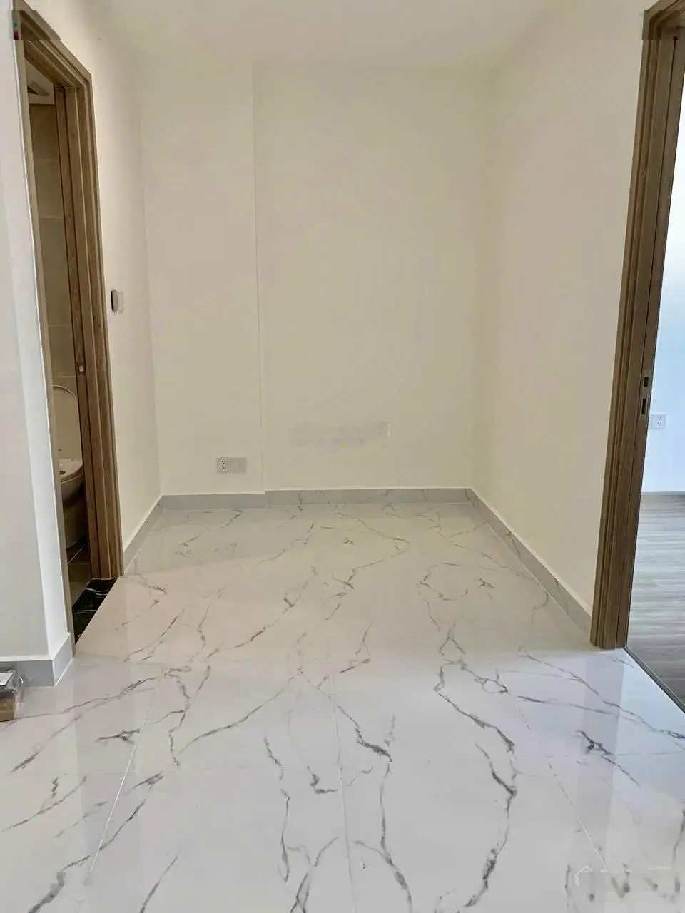 Chỉ 700tr Căn Hộ 1PN+ Beverly Solari Oasis Vinhomes Quận 9