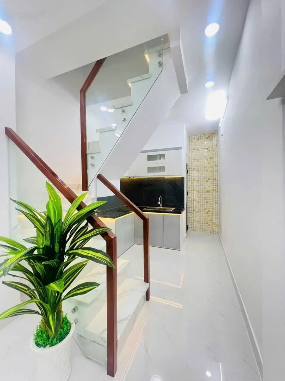 Nhà bán gấp đường oto vào được 4m, sổ sẵn ở đâu hẻm Thuận Giao 22, Thuận An, 70m2, 1L, 1T. SHR