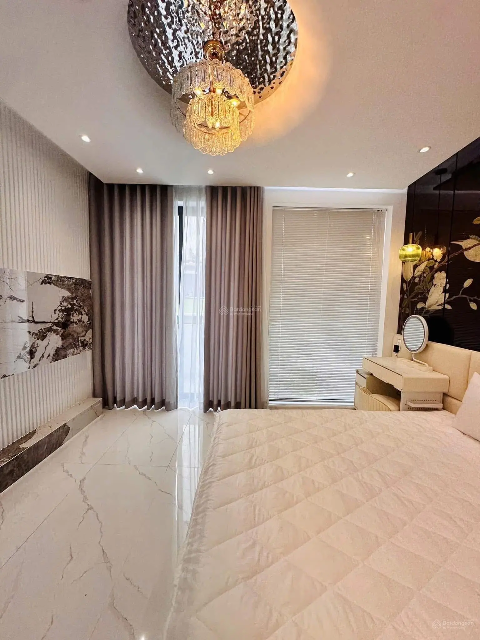 Bán nhà HXH 7m thông 276/113 Thống Nhất P16 ngay Lotter Mart 4 tầng 4PN 5WC 4x15.3m có thang máy
