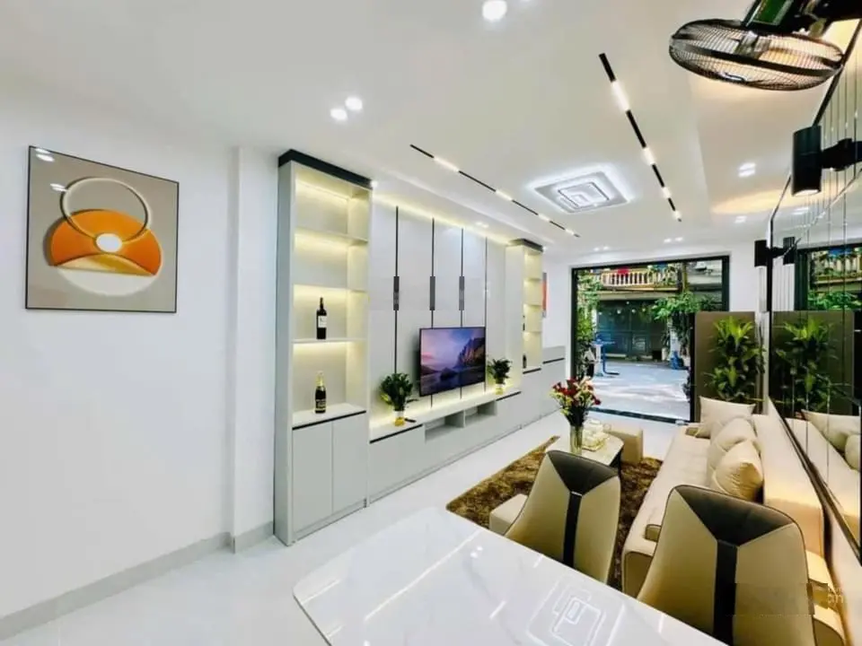 Vị trí đẹp, trung tâm Đống Đa - Hà Nội, DT: 34m2 x 4 tầng - MT: 3,5m giá: 6,95 tỷ