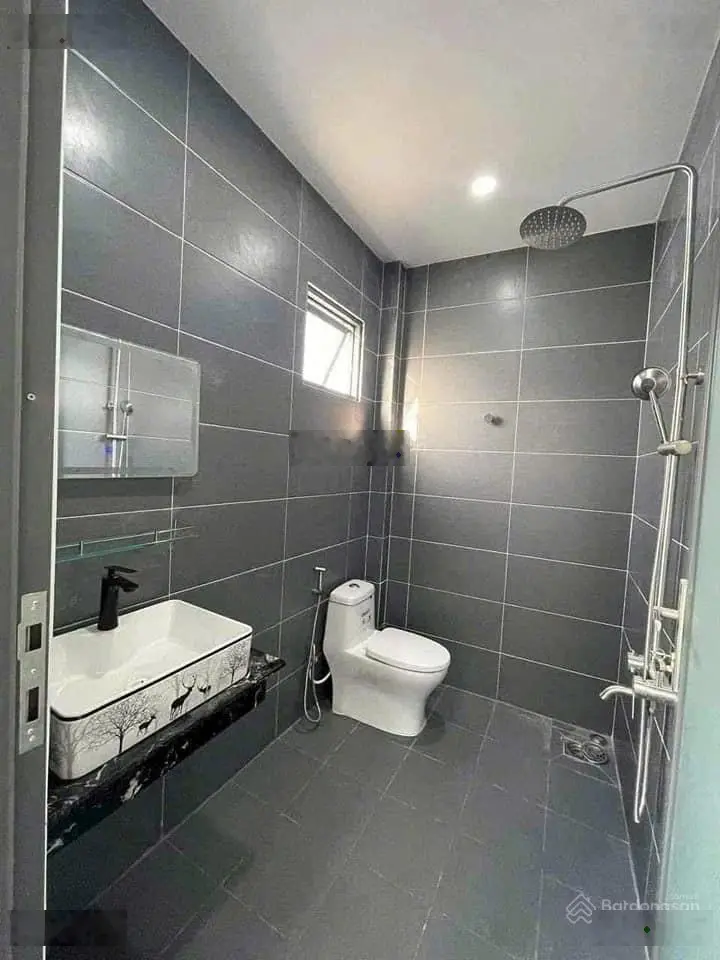 Nhà mới xây 1 trệt 1 lửng, 4m x 11m, 2,3 tỷ còn thương lượng, đường Tỉnh Lộ 10 - Tân Tạo - Bình Tân
