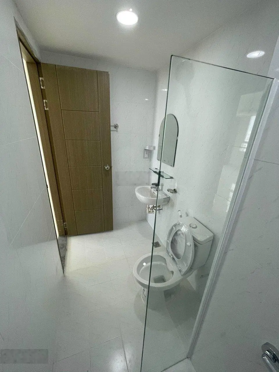 Cần bán nhanh CH Green Town Bình Tân 72m2-2PN-2WC có ban công thoáng mát giá 2,380 tỷ,LH 0987 003 ***