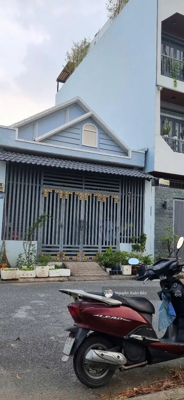 Chính chủ gửi bán căn nhà 80mv Full thổ cư, gần Chợ Bình Chánh, giá 3ty2 TL. LH 0909805425