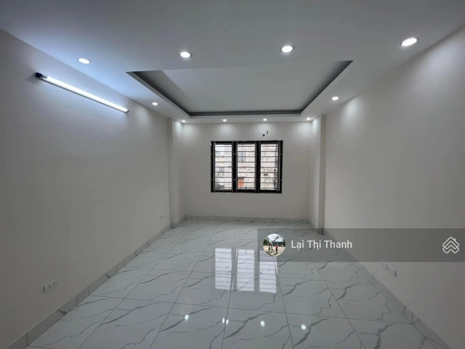 Bán nhà phố Xốm, xây độc lập giá chỉ 3,45 tỷ - 32m2 - 5 tầng, 20m ra đường ôtô tránh, có bãi o to