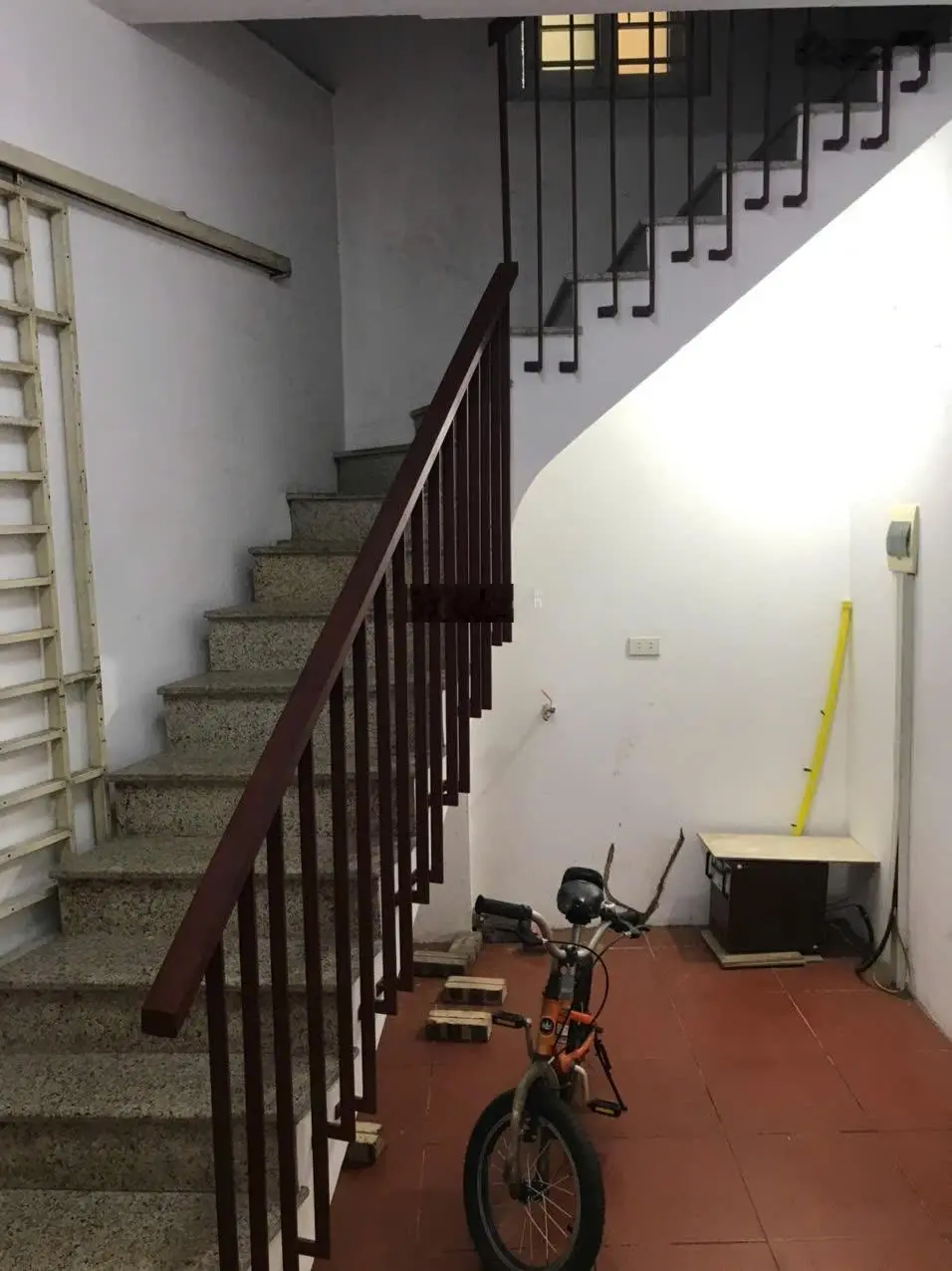 Chị gái mình cần bán nhà riêng tổ 20 Làng Nha Thạch Bàn, DT 60m2, MT 5,1m, giá 7,8tỷ