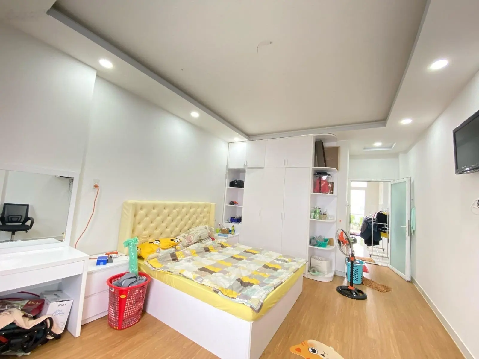 Mặt tiền kinh doanh - 11 tỷ 9 - đường 12m - nhà 3 tầng - 3PN -82m2( 4,1m x 20m )- Phường Phước Bình