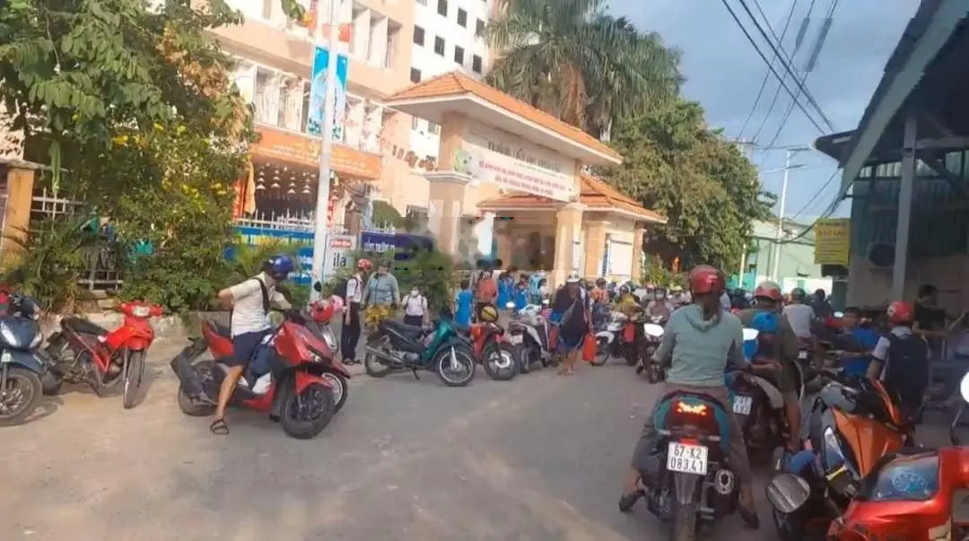 Nhà Hưng Định đường nhựa gần trường học 2,69 tỷ