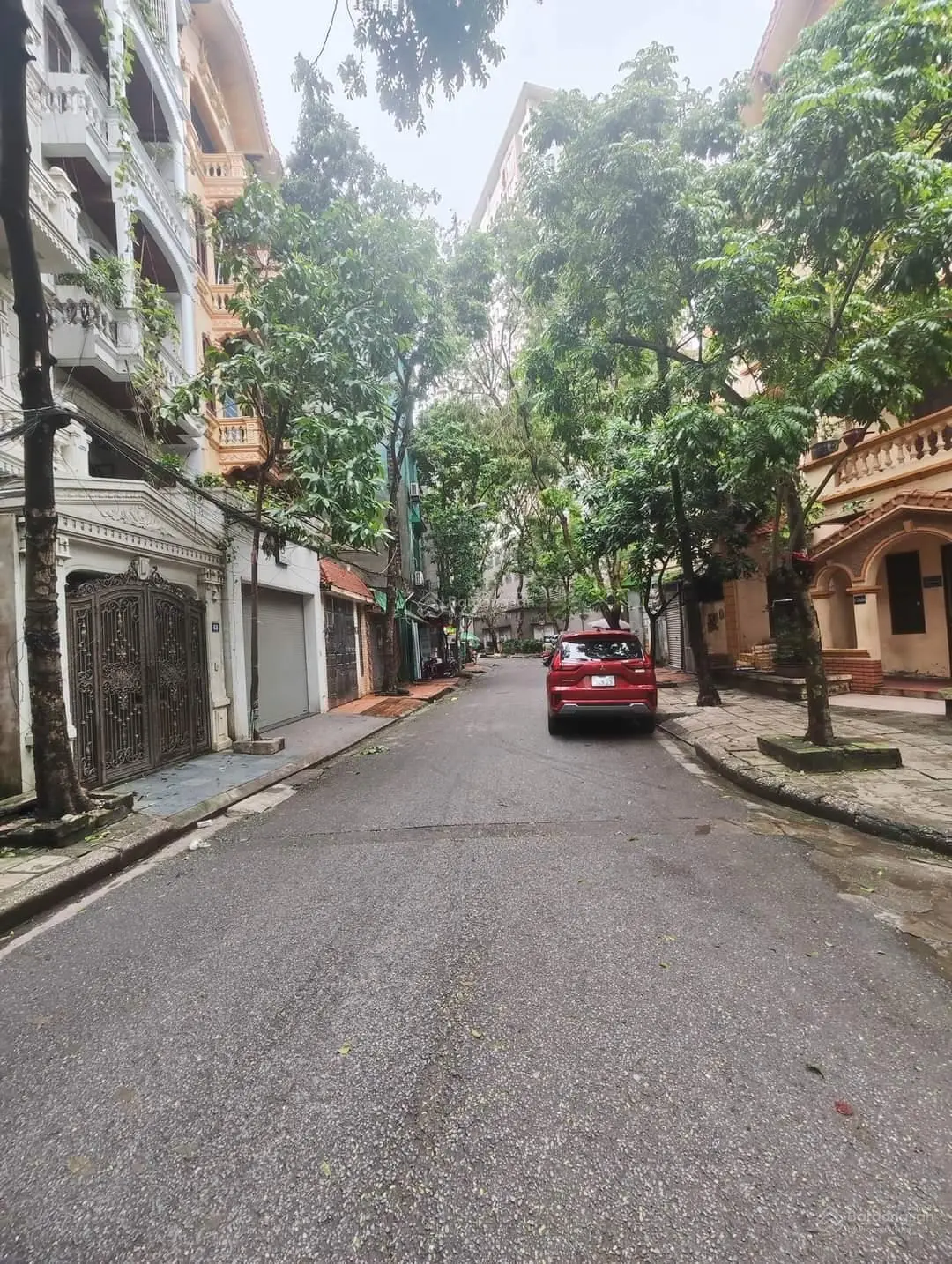 Bán nhà phân lô, lô góc, ô tô tránh Hoàng Cầu, Đống Đa 71m2, 4 tầng, MT 5m, 20 tỷ