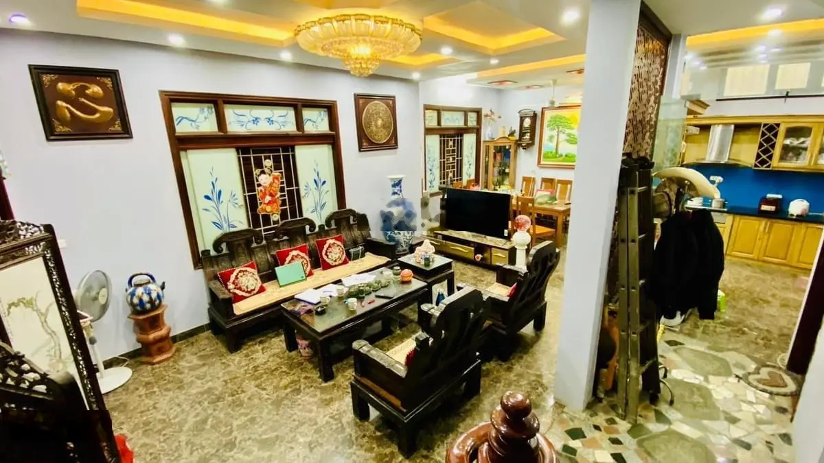 Bán nhà biệt thự sân vườn lê duẩn-đống đa lô góc 3 thoáng,ô tô tránh gần hồ 102m2/5t/8.2mmt 18tỷ