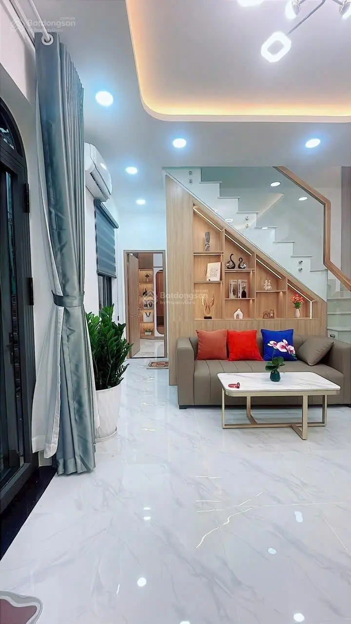 Bán nhà 2 tầng, 3PN, 2WC, 37m2 Lê Văn Duyệt, P.1, Bình Thạnh, 5,9 tỷ tl