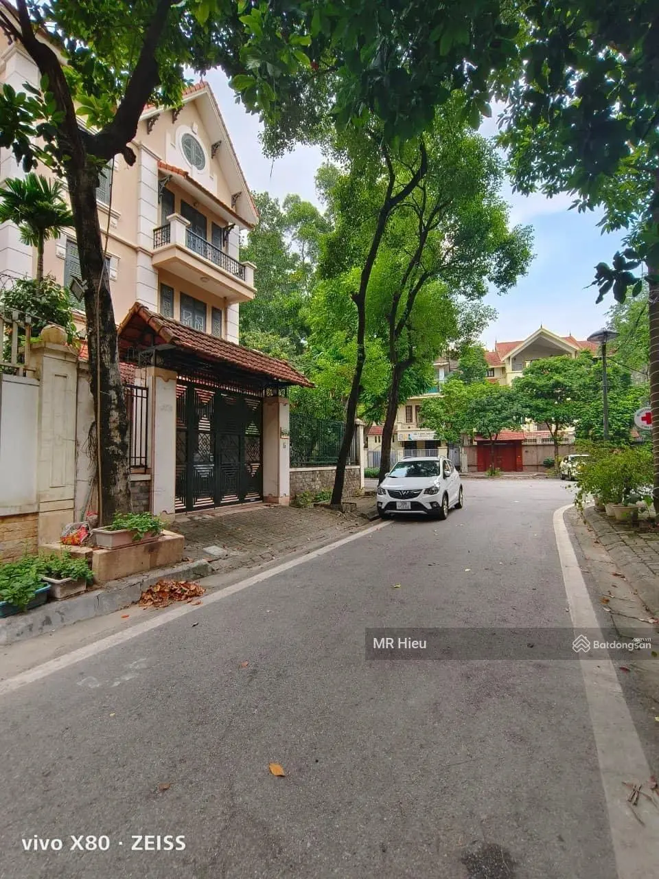 Bán nhanh biệt thự Linh Đàm - 231m2 - mặt tiền 12.5m - giá đã cực tốt bao toàn khu vực