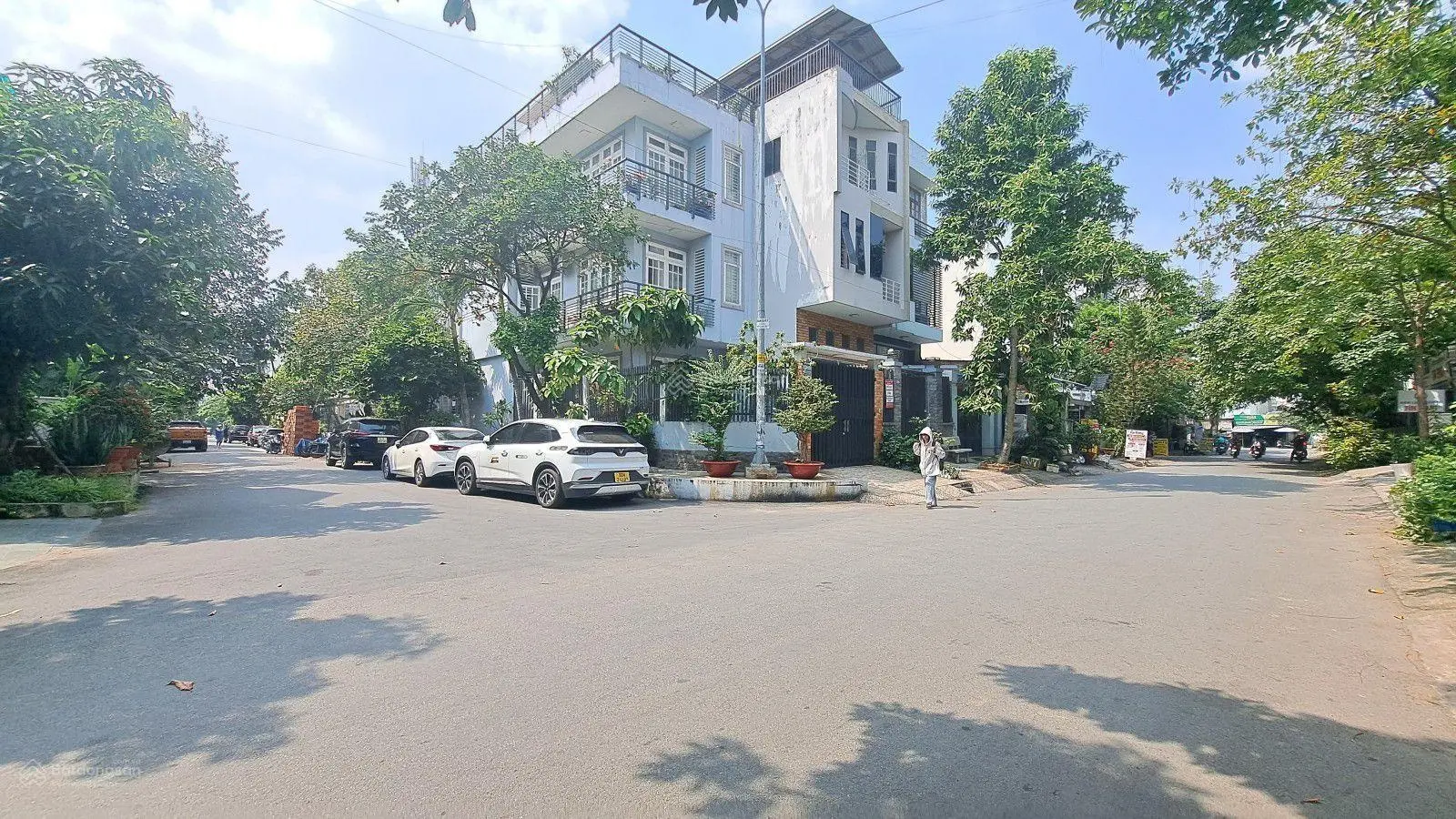 Đầu tư 100 tr ra siêu phẩm 63m2 víp GiGaMall HBC - 3 tầng HXH kế bên - Phải nhanh tay ạ