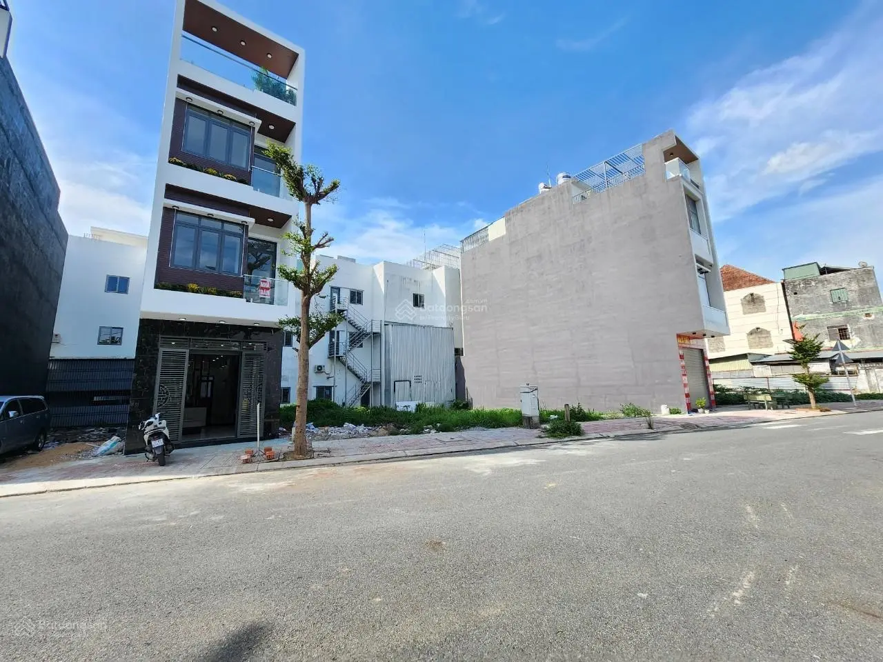 Bán nhà KDC Lộc Phát ngay đường 22 tháng 12, đường chính N1 ngay cổng vào