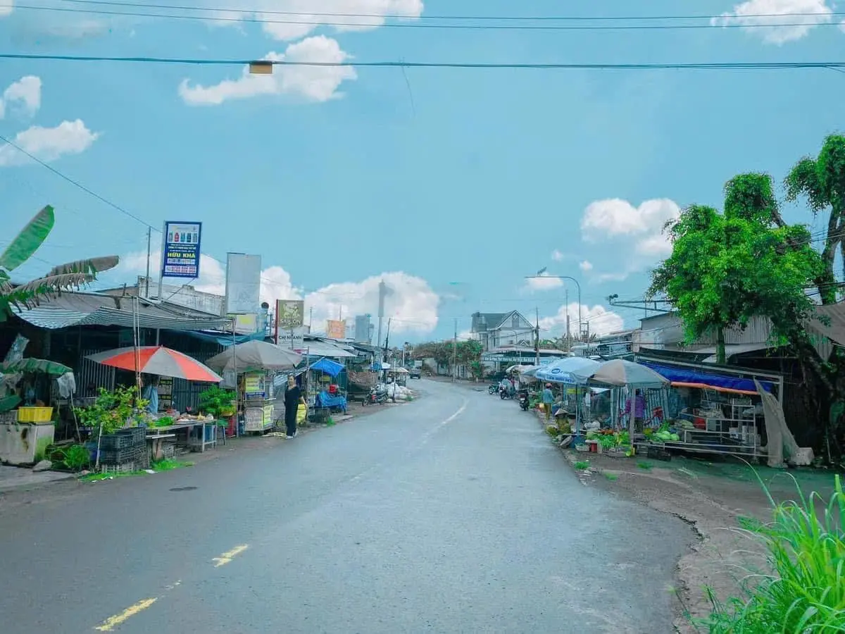 Nhanh tay mua ngay lô đất đường 30/4, thị trấn Chợ Lách, Bến Tre. Giá 579 triệu/ diện tích 120m2