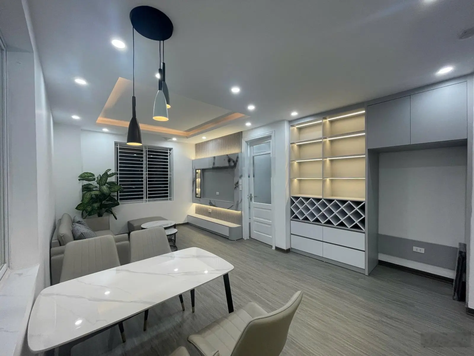 Chính chủ bán CHCC TPGL Phạm Văn Đồng - 84m2 - 2 PN - full nội thất ở ngay view hồ - nhỉnh 4 tỷ