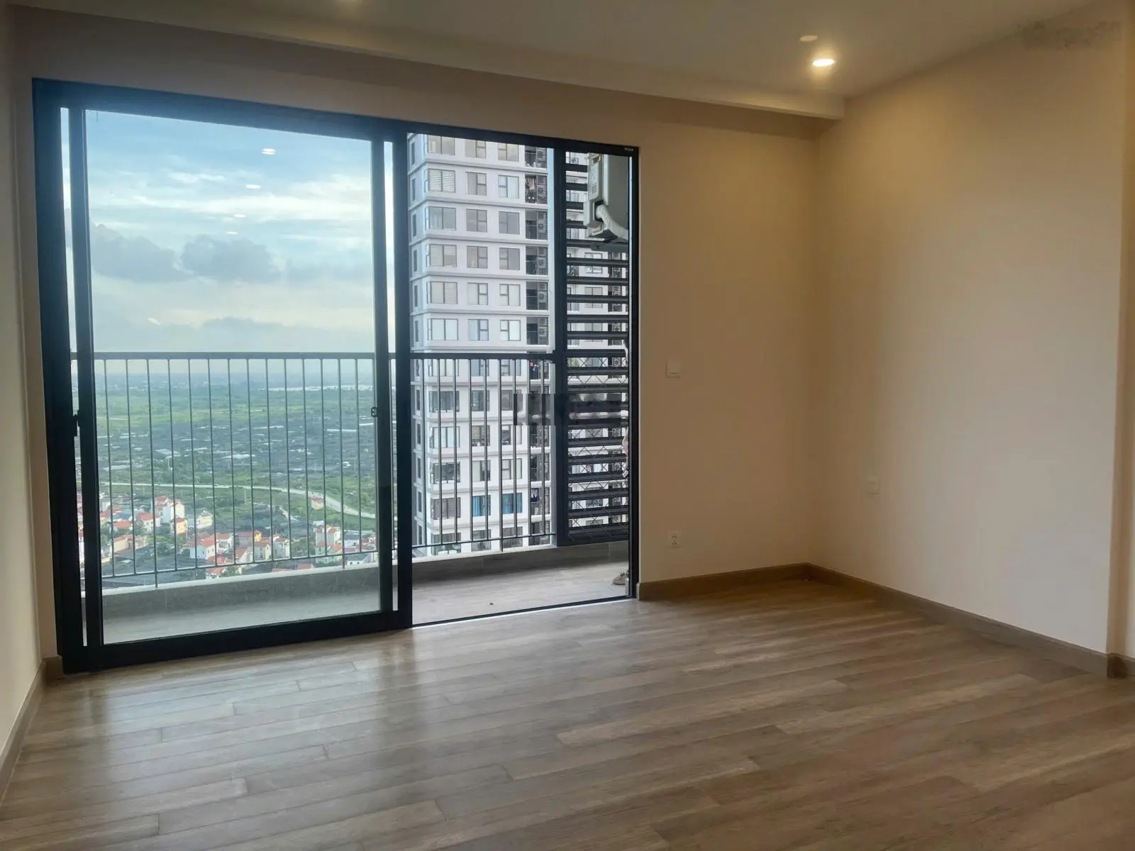 Căn hộ studio Haven Park, tầng đẹp view biệt thự đảo, S 30m2, nguyên bản CĐT, 1.7 tỷ. LH 0337 259 ***