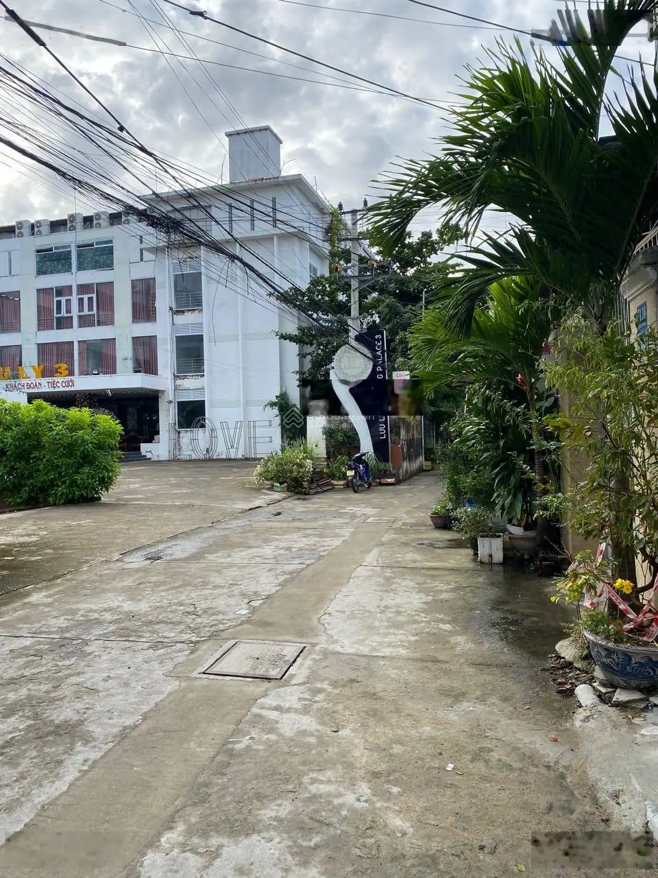 Cần bán gấp lô đất 200m2 hẻm ô tô Nguyễn Thị Minh Khai gần biển giá: 20 tỷ - Lh 0898 368 ***