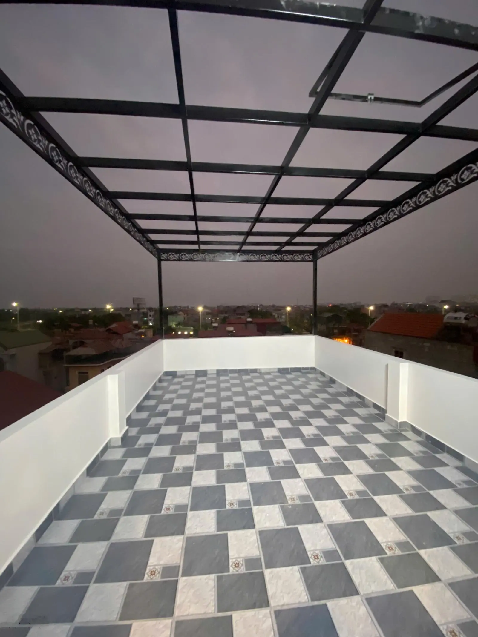 Bán nhà Phúc Lợi 46m2 x 6 tầng hơn 6 tỷ thang máy gara ô tô 7 chỗ nở hậu cạnh Vinhomes