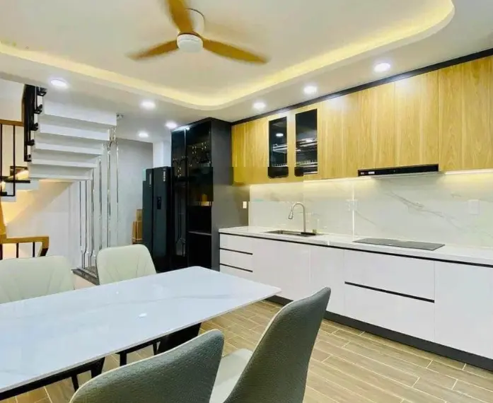 Bán nhà Quận Bình Tân - Đường Bình Thành - Sổ hồng công chứng sang tên-Xây dựng BTCT 3 lầu 5 phòng
