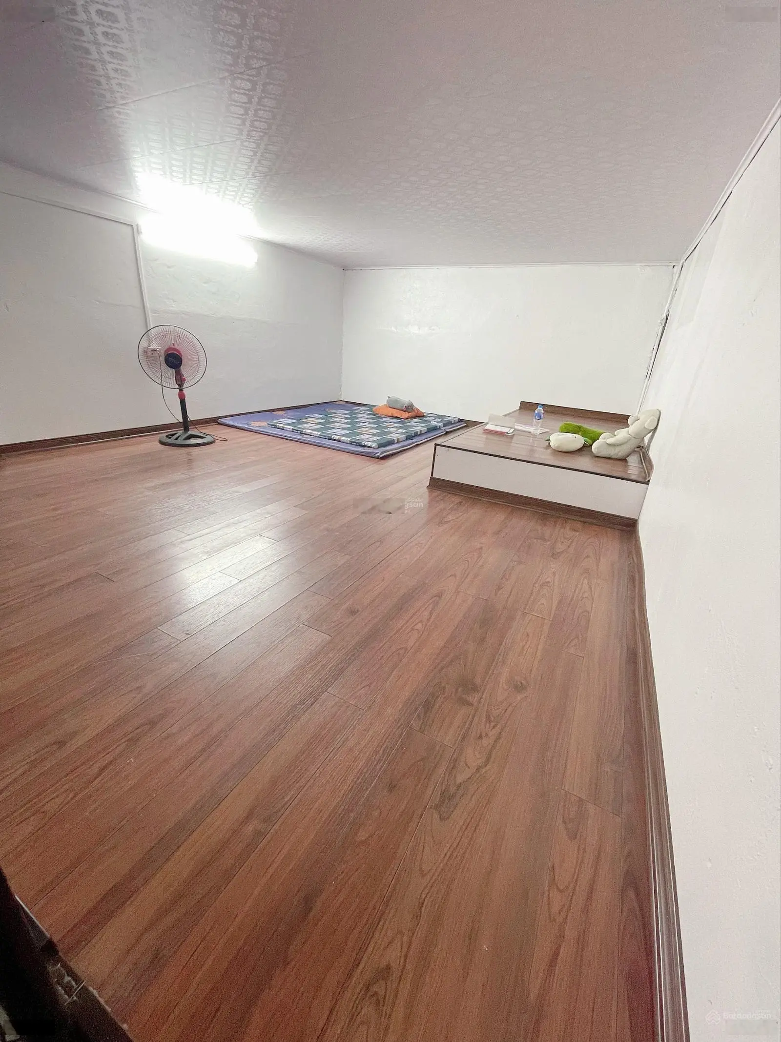 900tr , Nguyễn Văn Giáp , 70m2 , 3 ngủ , trước nhà 3m , cực hiếm . ĐT : 0985 387 ***