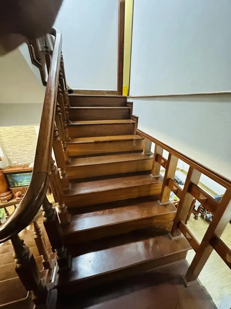 SIÊU PHẨM Nhà Phố Hoa Lâm, kinh doanh, 2 thoáng, vỉa hè Nhà đẹp tặng toàn bộ nội thất sịn