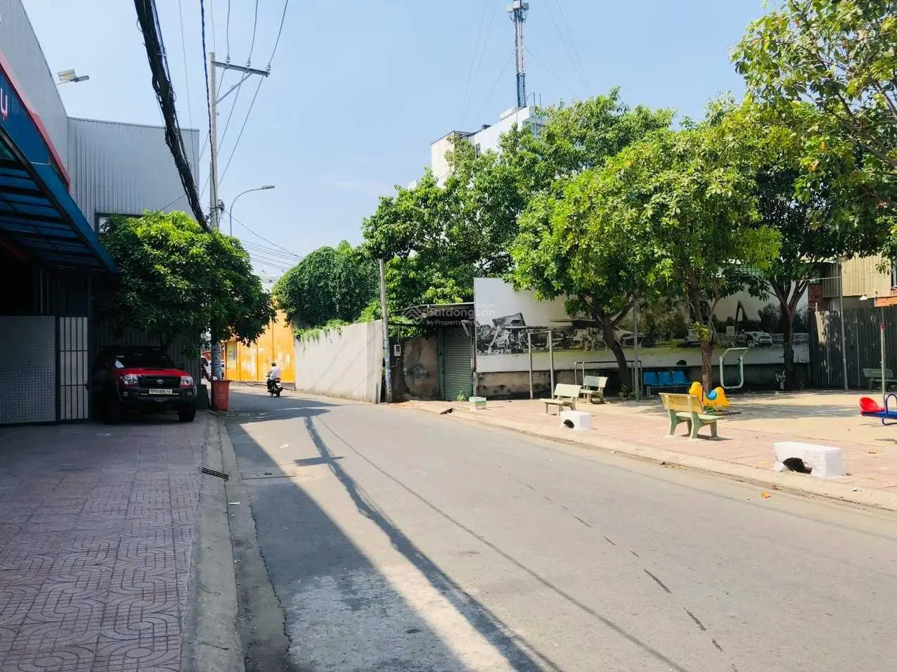 Bán căn nhà 4 lầu, kế bên Vạn Phúc City, hẻm nhựa xe tải, ~60m2, 4PN, 4WC, vừa ở vừa làm VP