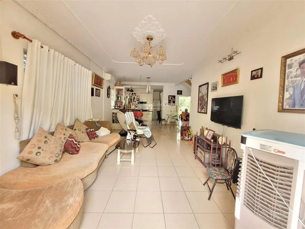 Bán biệt thự sân vườn, mặt tiền đường kd sầm uất, gần bv thủ đức, 870m2, chỉ 75 tỷ.