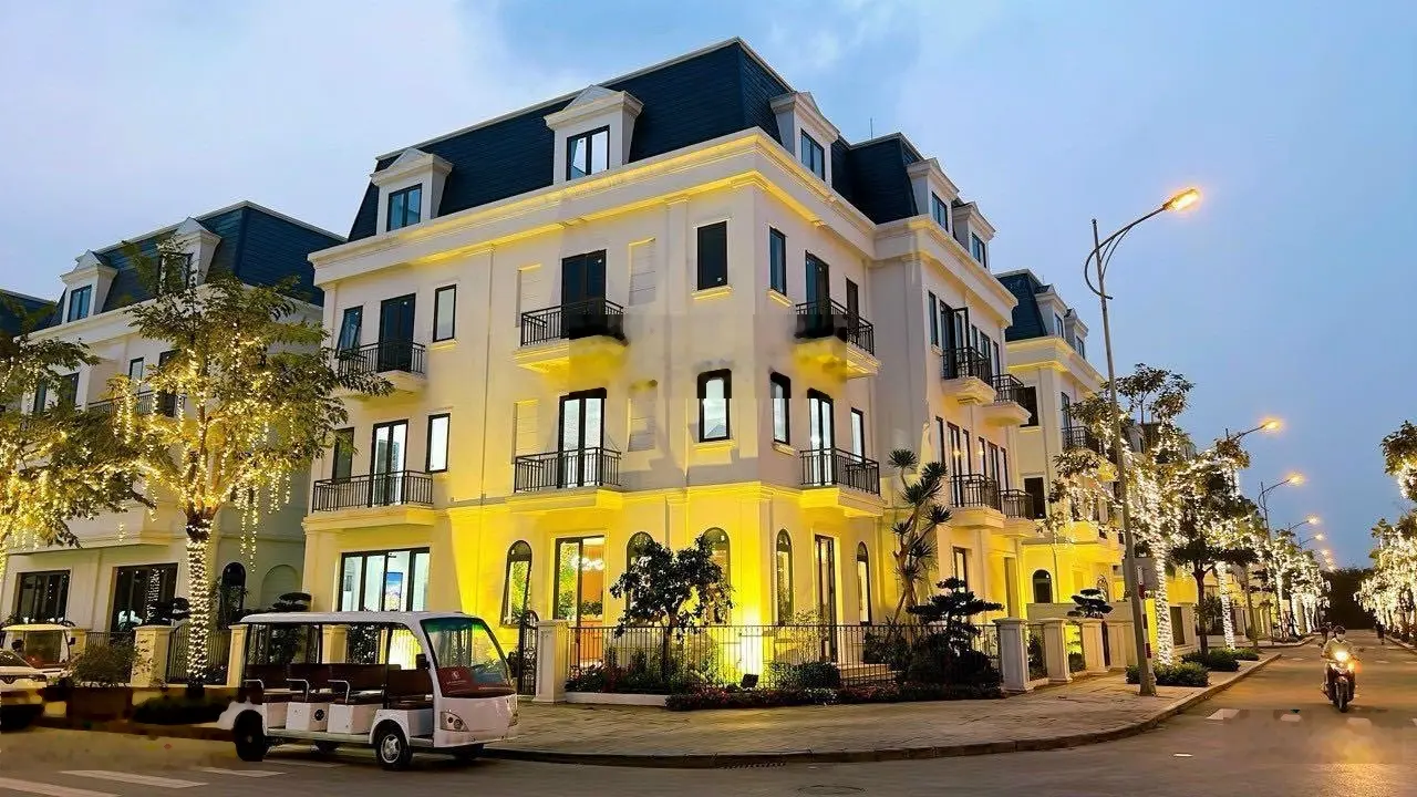 Bán biệt thự Solasta Mansion 212m2, giá 32.5 tỷ. LH 0904 682 ***