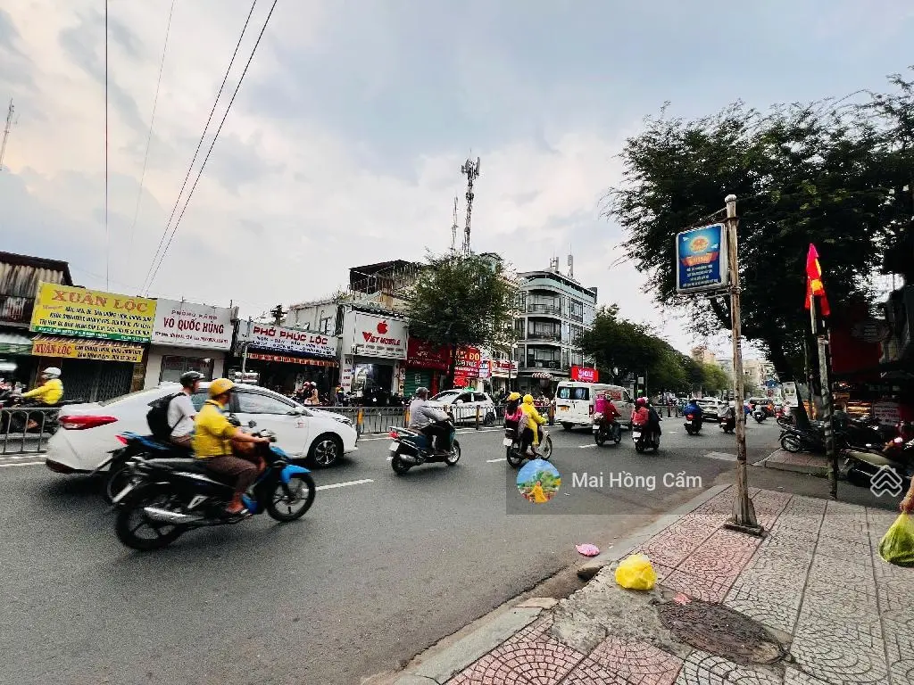 Bán nhà mặt phố Lê Văn Duyệt, 8,99 tỷ, 32m2, view đẹp, giá ưu đãi