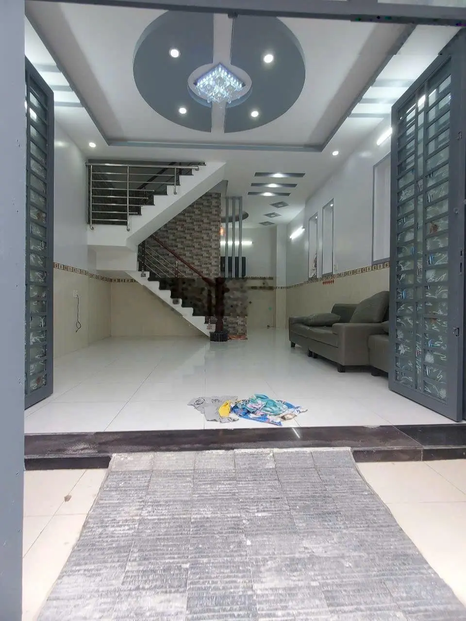 Bán nhà 4 tầng mặt tiền hẻm 67 Đào Tông Nguyên. Hẻm xe hơi 6 m thông tứ phía. Giá 5.3 tỷ tl