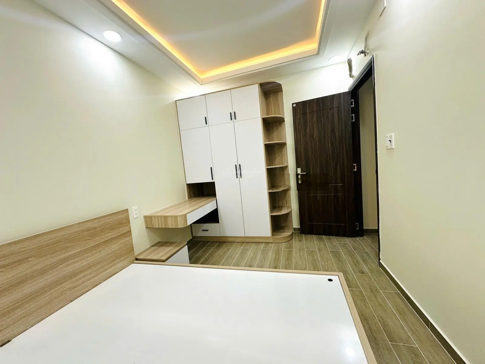 NHÀ XÂY MỚI 4 TẦNG SÁT MẶT TIỀN - Nguyễn Lâm. P7. Q PHÚ NHUẬN, DT 36m2, 3 lầu 4pn, giá 5 tỷ 990 tl