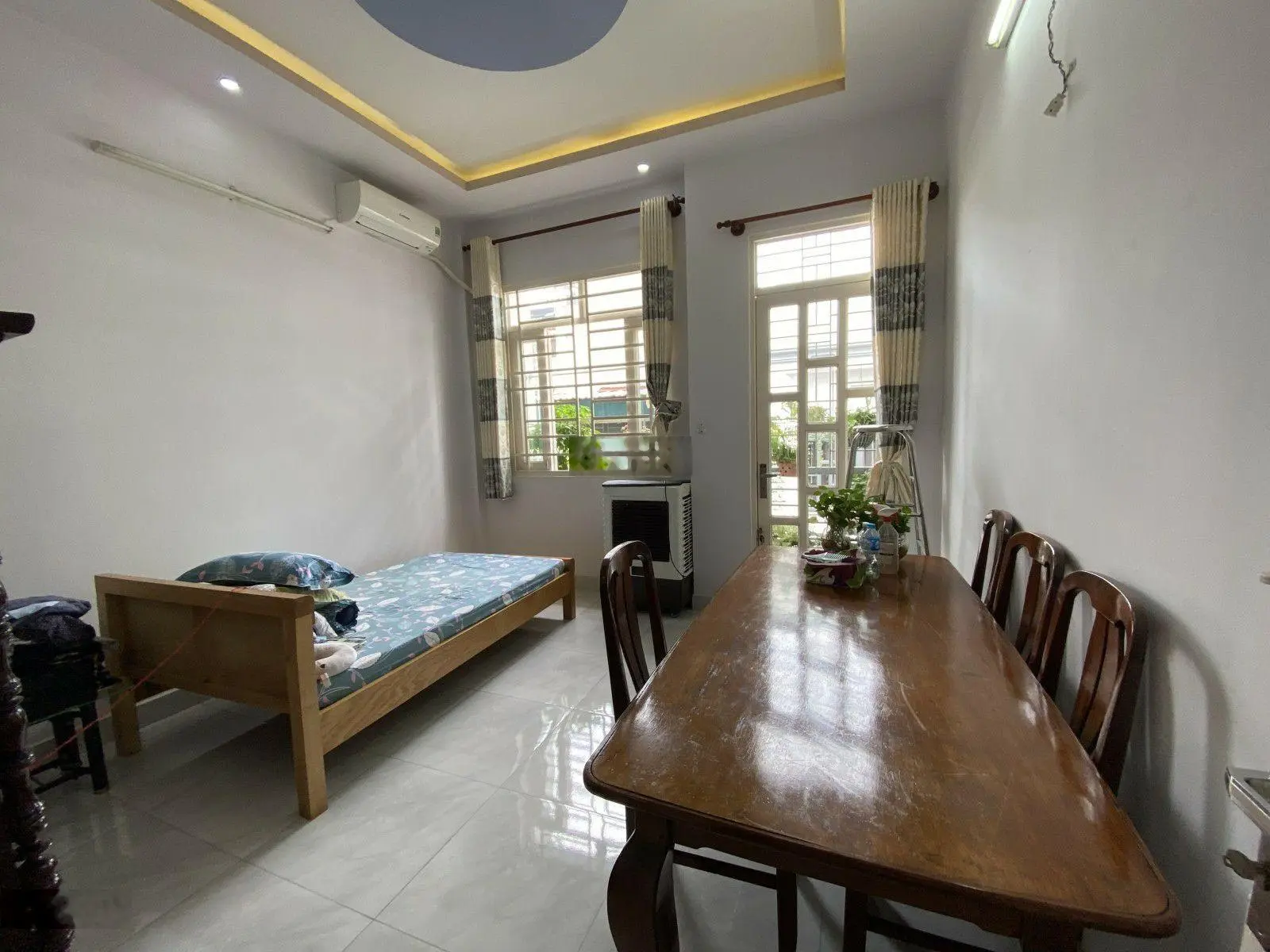 Nhà mới cứng - hẻm 4m - DT 38m2 - 1 trệt 1 lầu