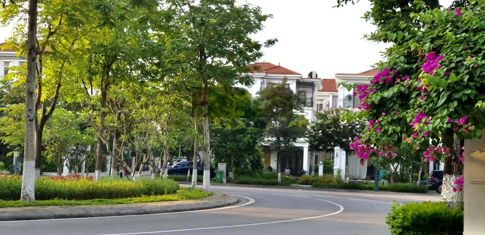 Cần bán ngay căn căn 3N2WC ~130m2 sẵn sổ nhận nhà ngay tại KĐT Splendora giá 5,7x tỷ