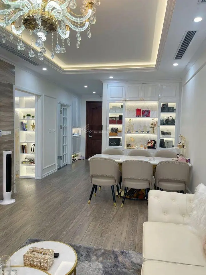 Chính chủ bán căn hộ tại Bohemia Lê Văn Thiêm 135m2 căn góc 3Pn , tầng trung giá tốt LH: 0987 362 ***