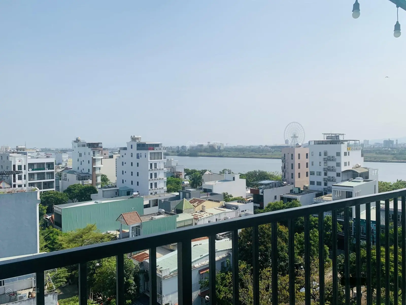 Chào bán toà căn hộ vip nhất sông Hàn 131.2m2, 8 tầng 20 phòng, doanh thu 130 triệu/tháng
