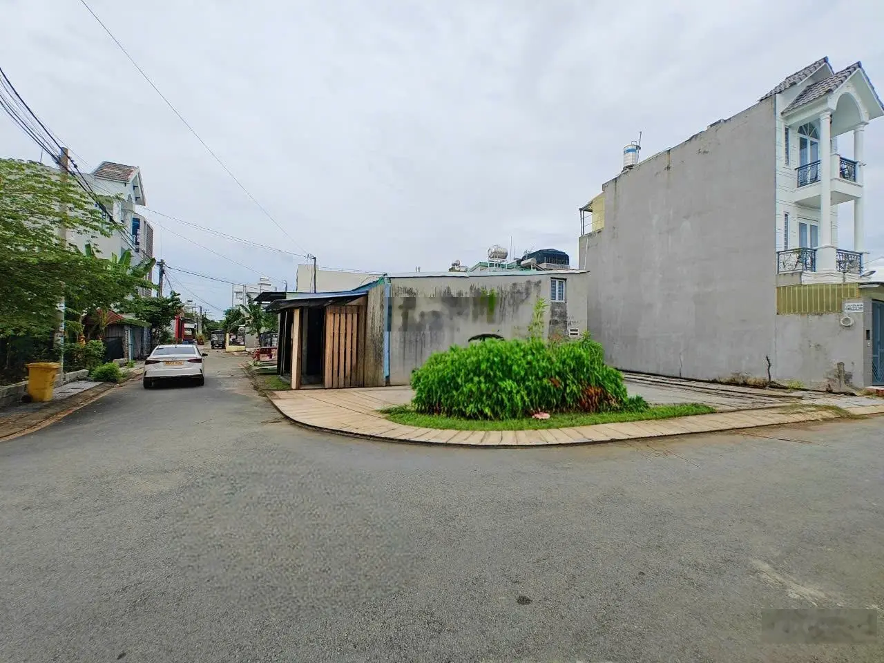 BÁN đất QUẬN 9 có 4 LÔ GÓC kế cạnh KDC Vạn Phát Đạt vuông vức 6-8M, có lô ngang 12M giá 4.25-4.5T