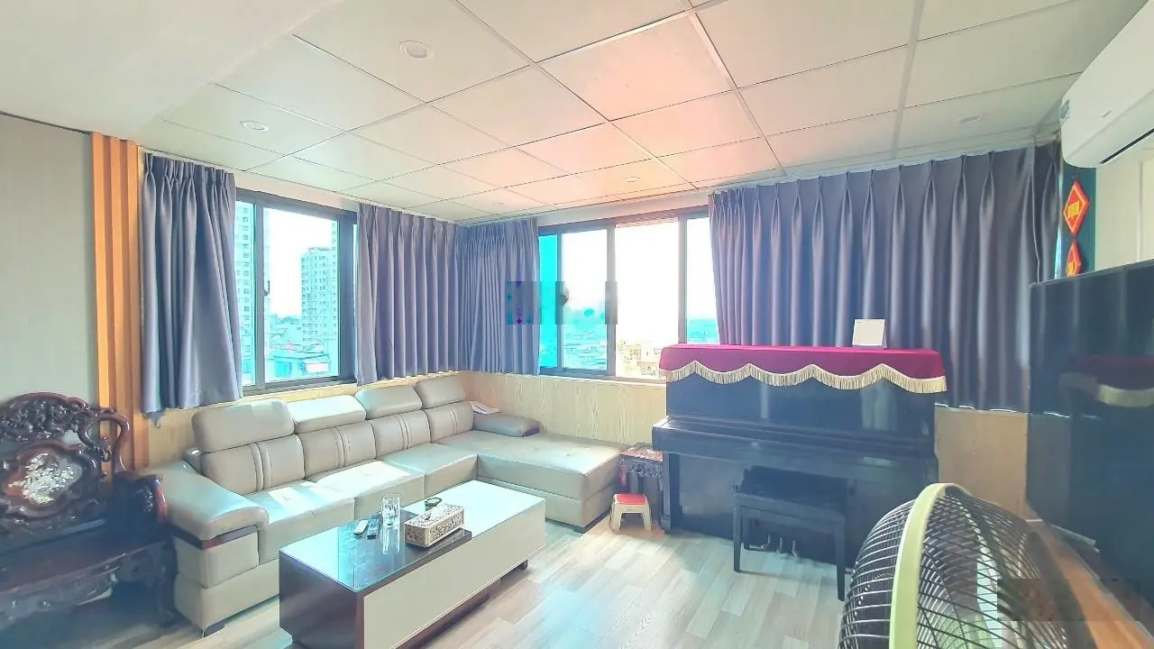 Cần Bán nhà phố Vương Thừa Vũ 75m 9Tg MT 5,0m chỉ 20 tỷ ô tô kinh doanh thang máy full nội thất.