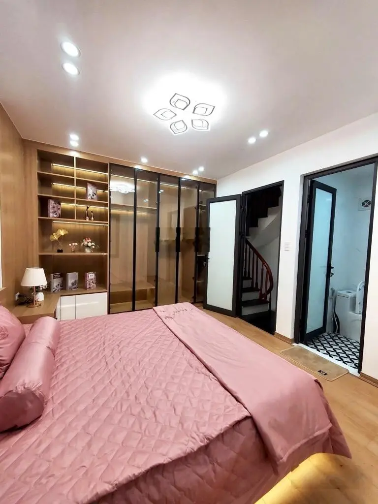 Chưa bao giờ mua nhà lại dễ như lúc này - bán nhà Lò Đúc - 1 nhà ra phố - kinh doanh