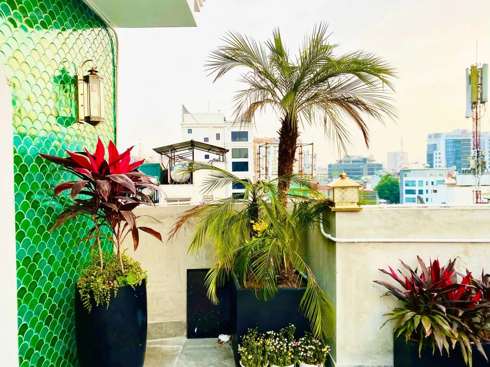 Bán tòa nhà apartment cao cấp tại Giang Văn Minh - Sơn Tây mặt đường đang mở thông