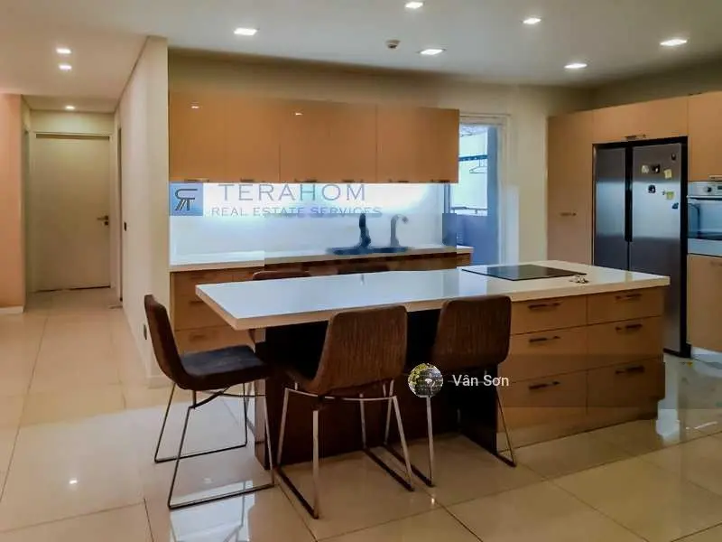 Bán 3PN 179m2 balcon rộng full kính-View nội khu-giá chỉ 16.8 tỷ all in-Sổ sẵn giao dịch ngay