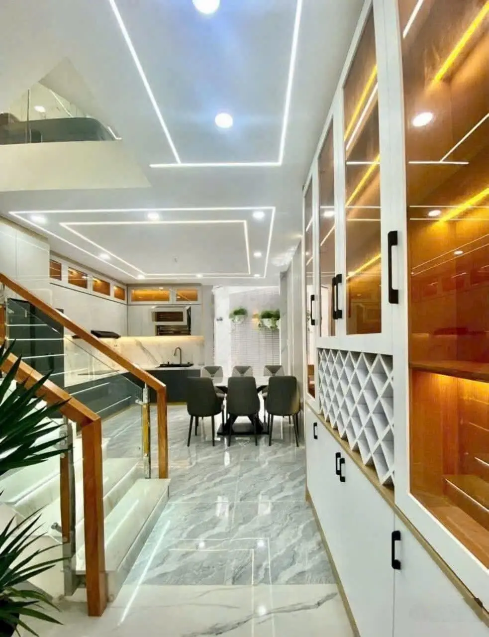 Nhà phố 4m x 14m. Xây 1 lửng 3 lầu Full nội thất 1/ Hẻm 9m thông Trần Thị Hè ( HT42)