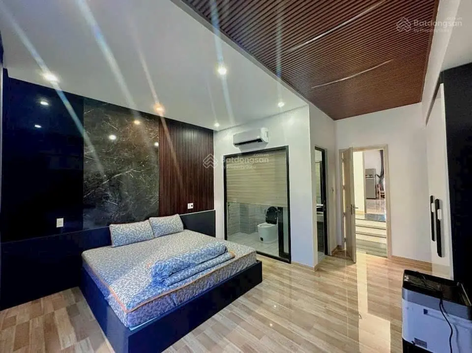 Cc bán nhà đẹp Hồ Phi Tích 3 tầng. Đảo 2. Hòa xuân. Diện tích 100 m2. Giá 6 tỷ tl
