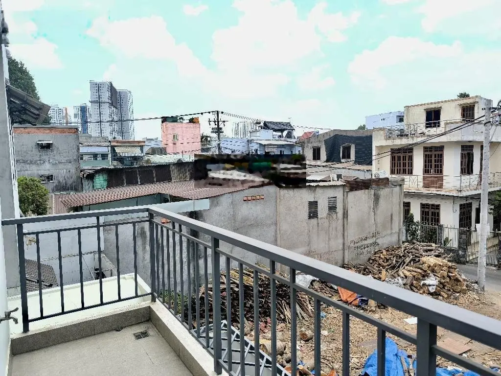 Chủ nhiệt bánnhà mặt tiển kinh doanh rộng lớn - đường 8m - xe hơi ngủ trong nhà! đường số 2 - ph