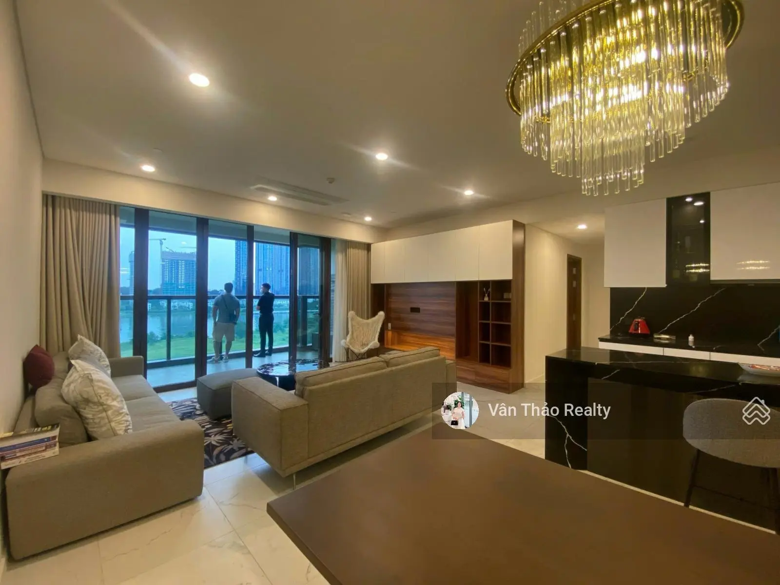 View trực diện sông + Landmark 81 - Căn hộ 4PN Metropole Thu Thiem full nội thất - 2p di chuyển Q1