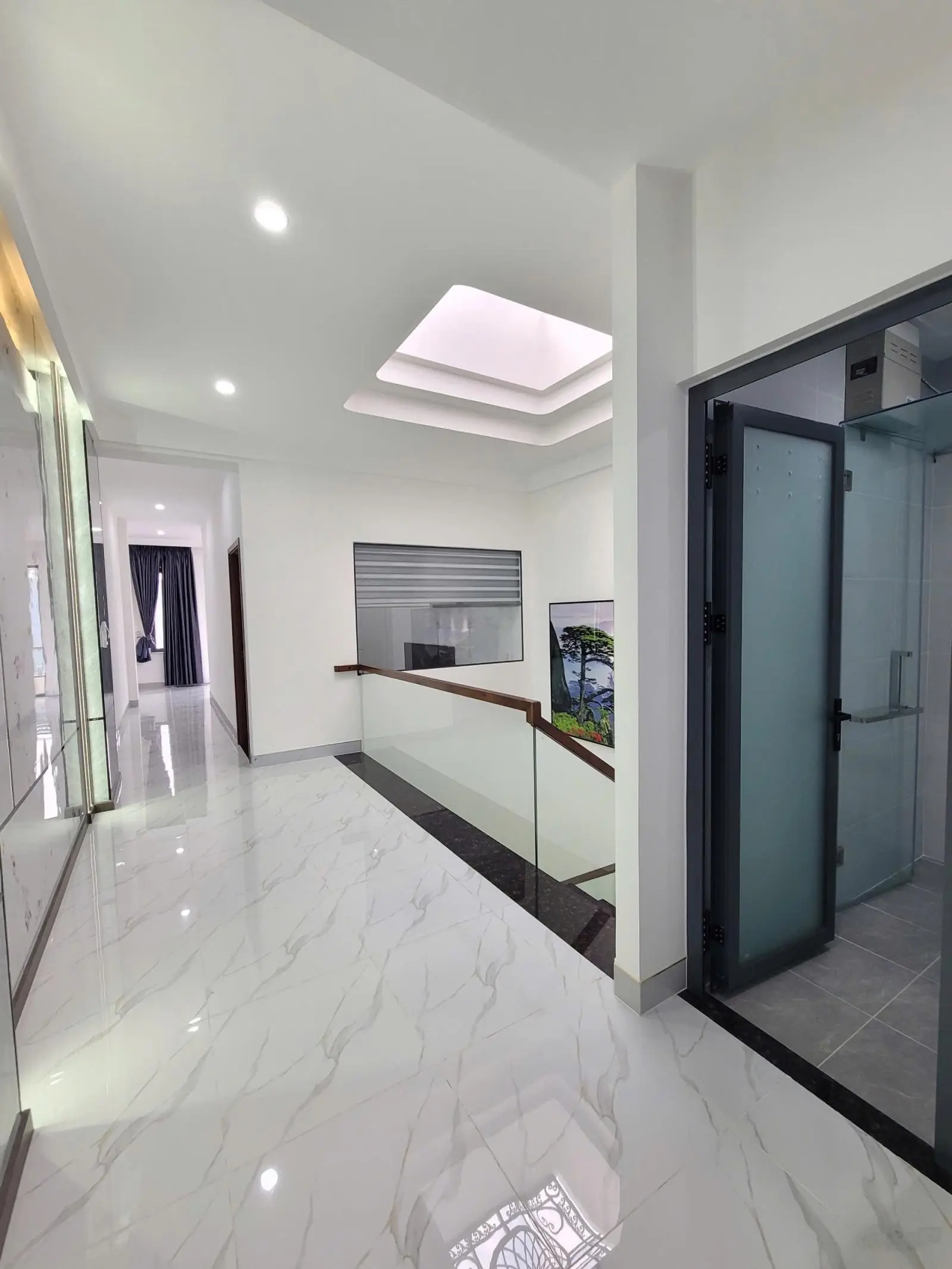 Nhà 1 trệt 2 lầu full nội thất ngay trung tâm y tế Dĩ An chỉ 6 tỷ 145.6m2, giá rẻ