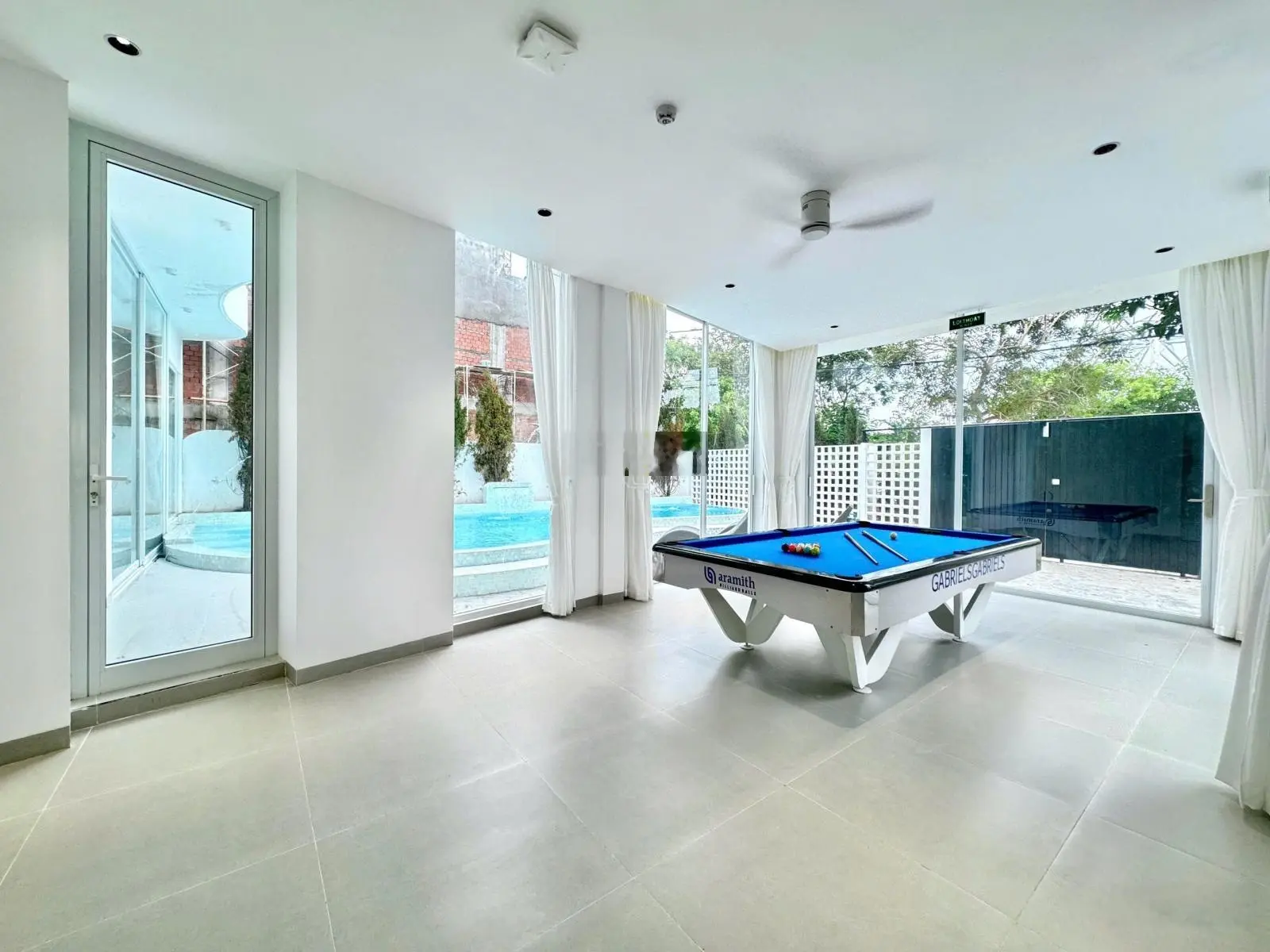 Siêu phẩm villa nghỉ dưỡng 3 MT 2600m2, mới, cạnh sông Hàn, công viên riêng, hồ bơi 50m2, full NT