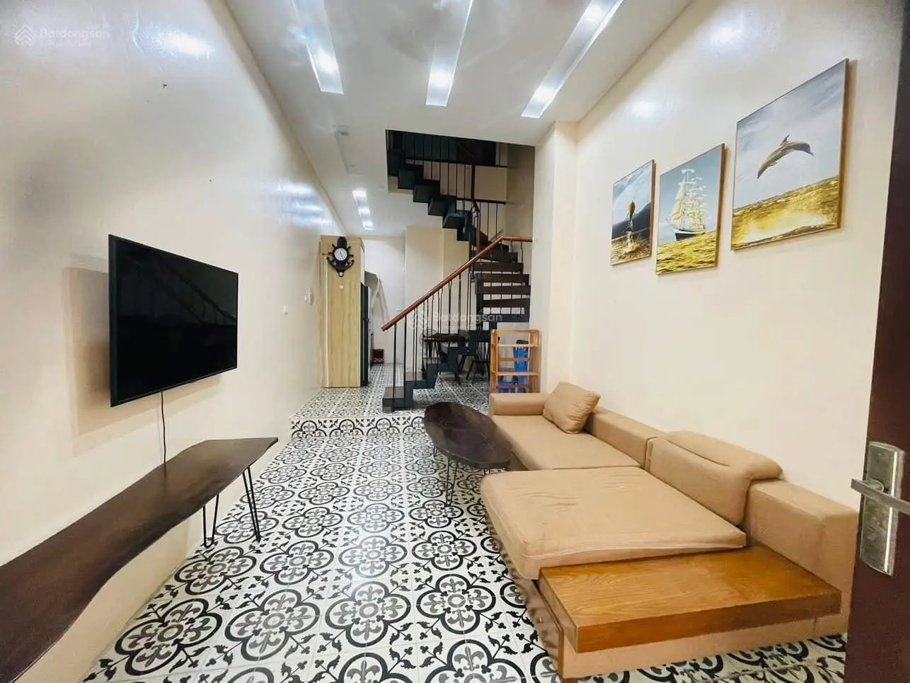 Bán nhà Xuân Đỉnh, 55m2, mặt tiền 6m, ngõ nông gần ô tô, giá 7,x